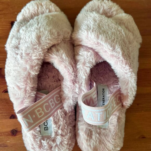 NWOT BCBGeneration Pink Fur Crisscross Slippers w/ Logo Heel Strap Womens Size 7 - Picture 6 of 8